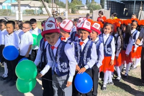 Budenovka school takes first steps to becoming a model for safer school zones in Kyrgyzstan